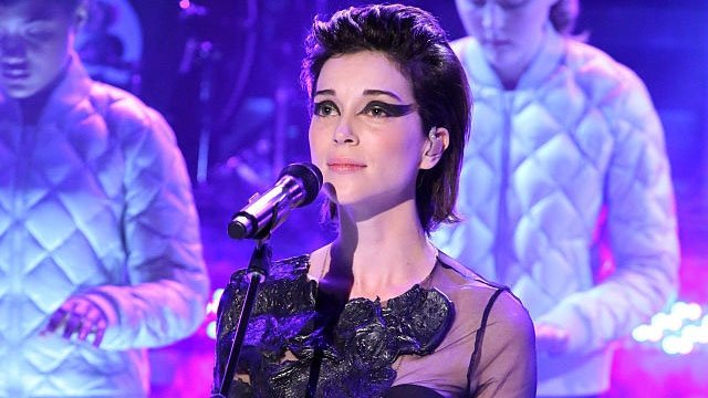 070415_stvincent1