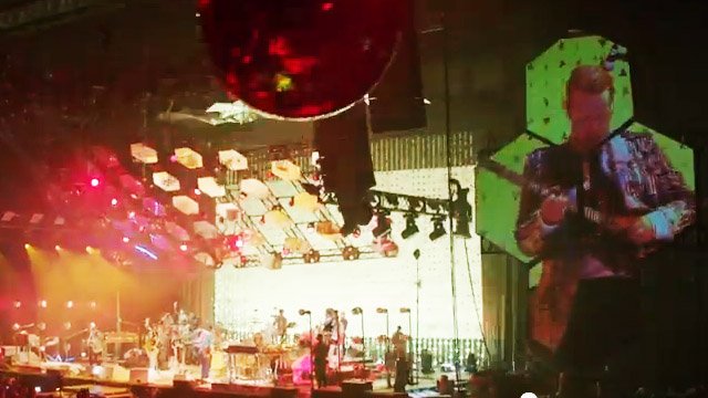 110815_arcadefire2