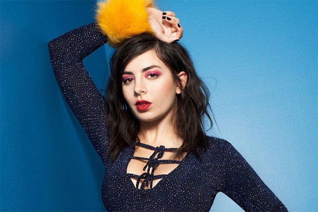230216_charli2