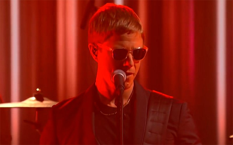 110618_interpol2